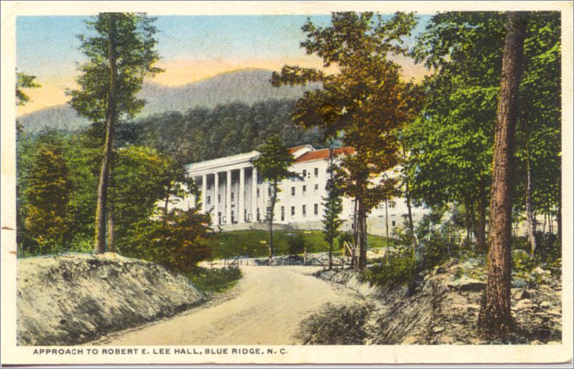 Approach to Robert E Lee Hall, Blue Ridge NC spc0b474a02-f