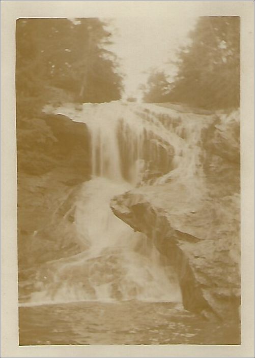 (unmarked) waterfall x14-photos-29