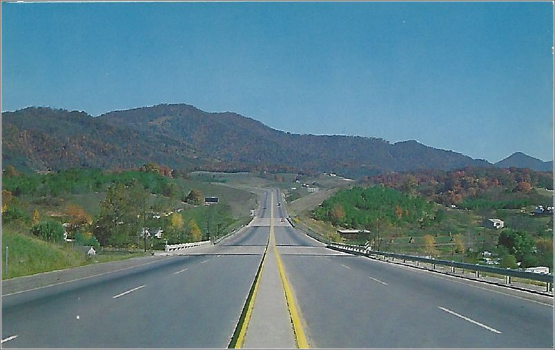 A beautiful scene on Interstate #40 in the mountains of Western North Carolina (I40) x19-apck00409a01-f