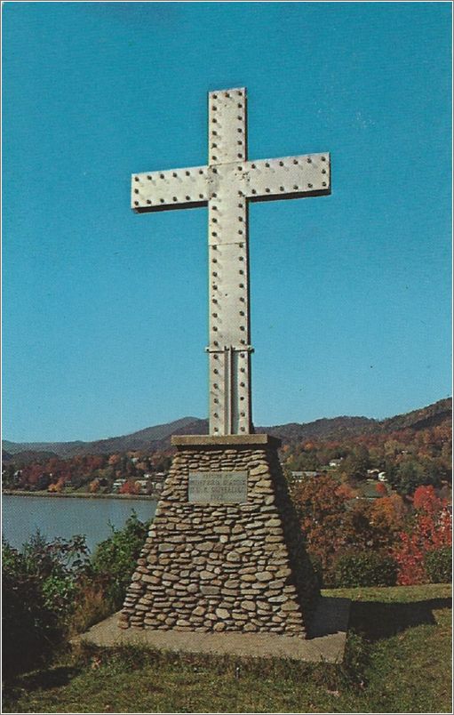 The Lighted Cross at Lake Junaluska, North Carolina x19-ck105778a01-f