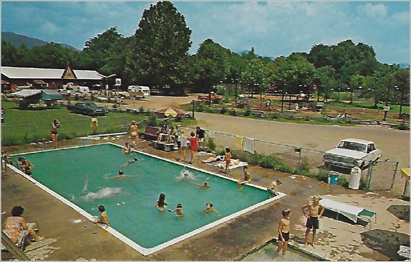 Tanglewood Lakes Kampgrounds, Black Mountain, North Carolina x19-ck128582a01-f