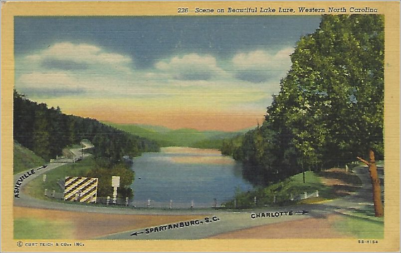 Scene on Beautiful Lake Lure, Western Lure Carolina x19-hnm226a01-f